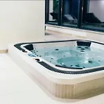 Onix & Pool 26 Apartment Navodari