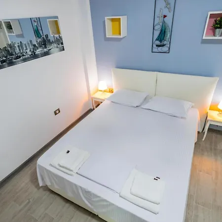 Onix & Pool 26 Apartment Navodari